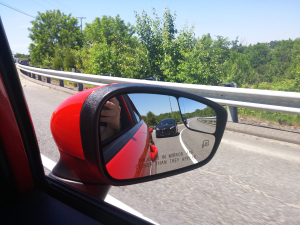 jonathan-fiesta-st-in-mirror