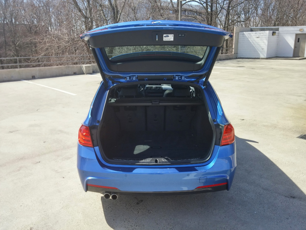 2015-bmw-328i-sport-wagon-estoril-blue-123043-1200x900