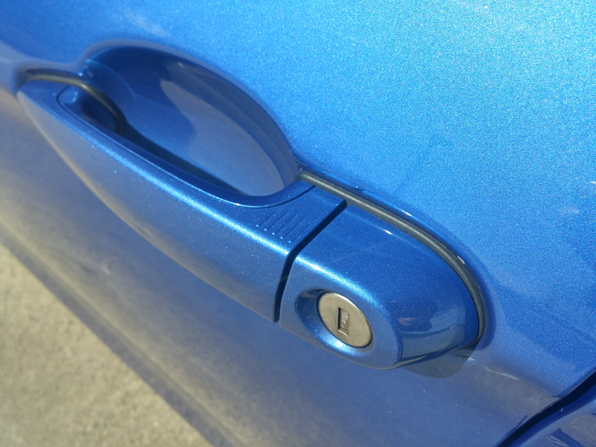 2015-bmw-328i-sport-wagon-estoril-blue-123442-1200x900