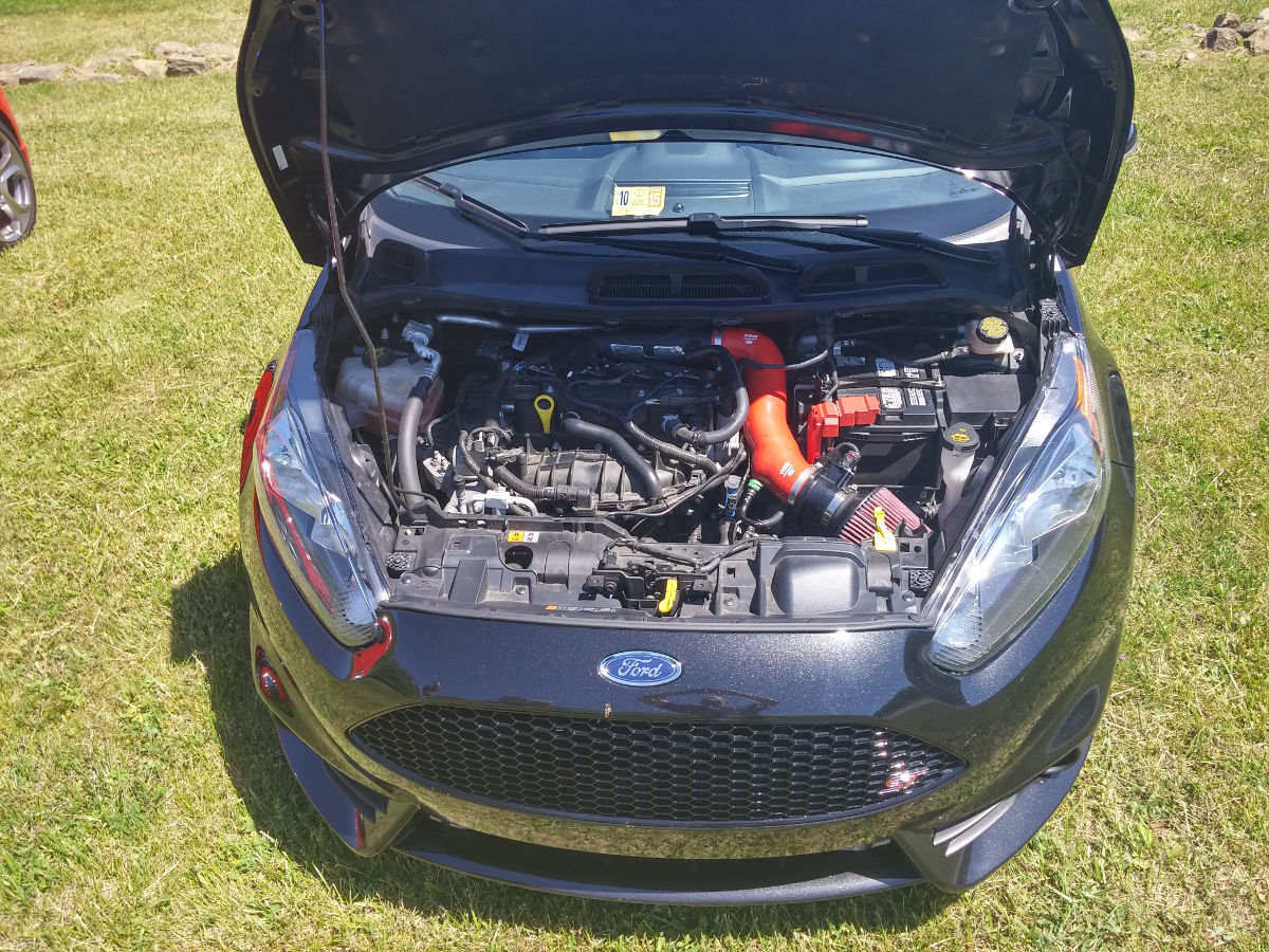 jonathan-fiesta-st-engine-bay