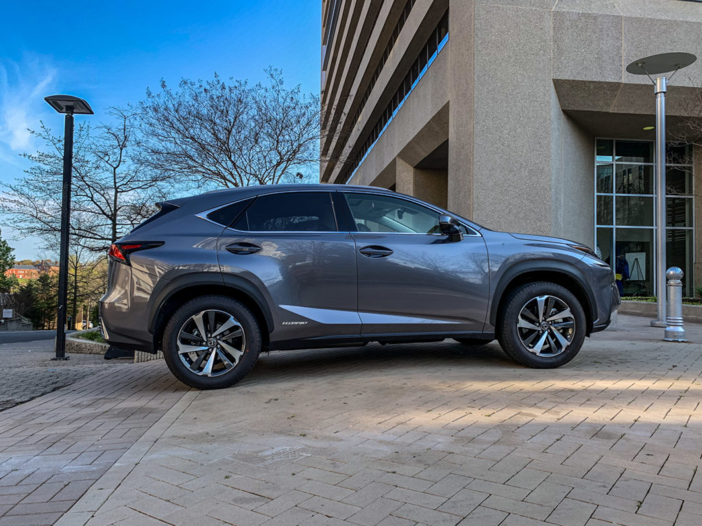 Lexus NX300h Luxury