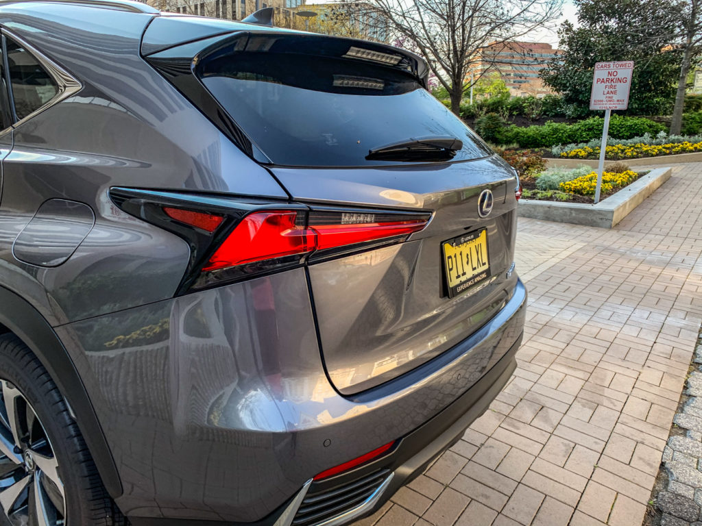 Lexus NX300h Luxury