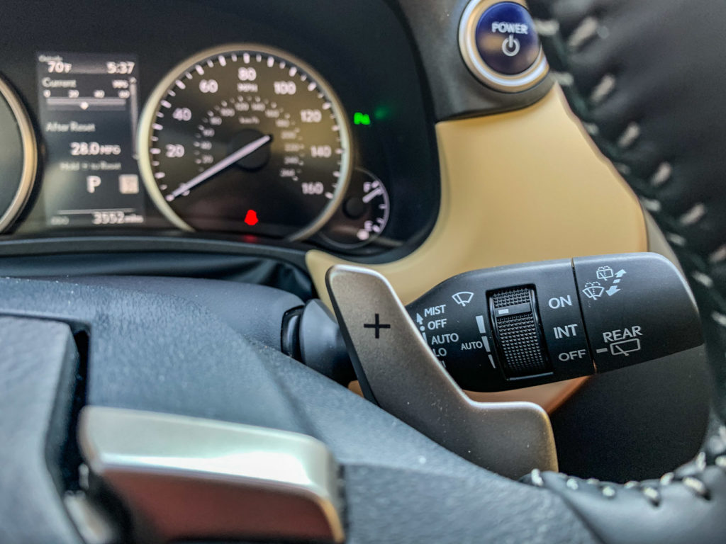 Lexus NX300h Luxury